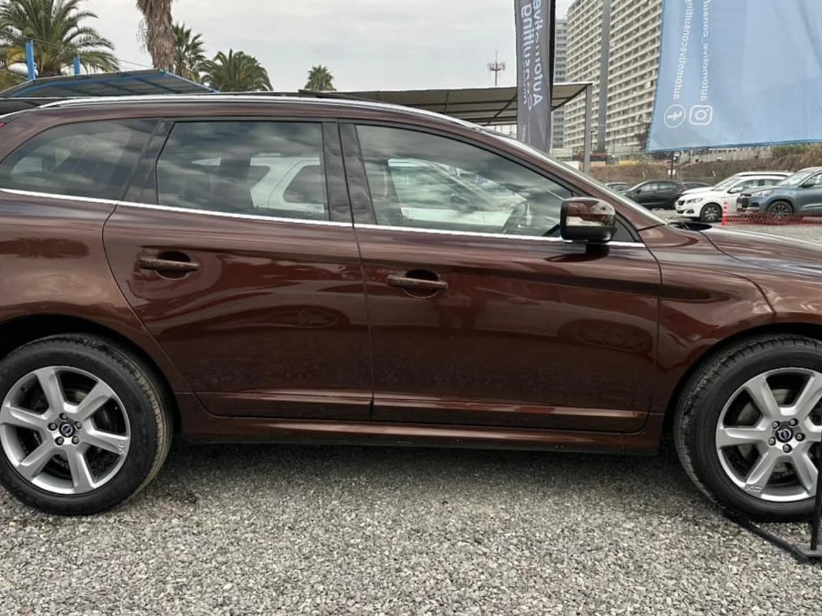VOLVO Xc60 2.0 T5 PLUS AUT LIMITED 2015 - Imagen 6