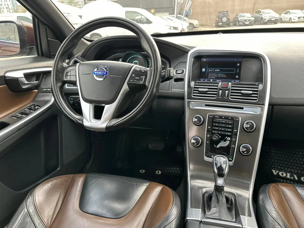 VOLVO Xc60 2.0 T5 PLUS AUT LIMITED 2015 - Imagen 12