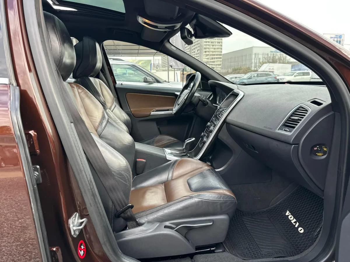 VOLVO Xc60 2.0 T5 PLUS AUT LIMITED 2015 - Imagen 20