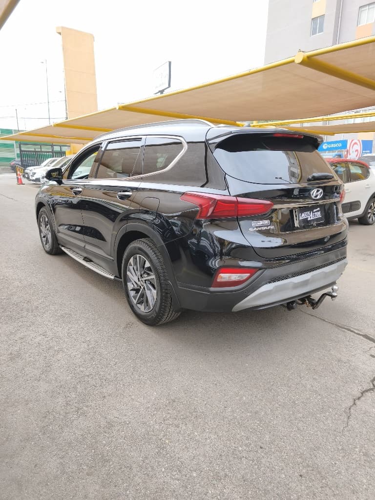 HYUNDAI Santa Fe 2.2 AWD Diesel Automática 2021 - Imagen 4