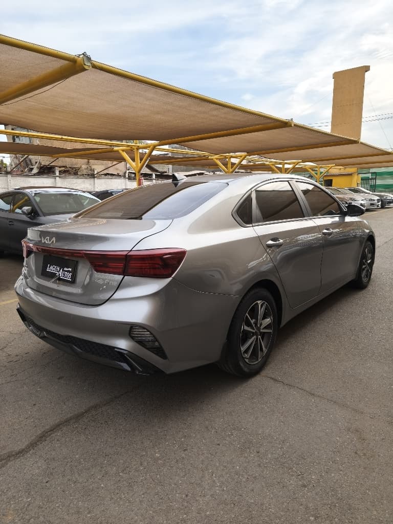 KIA Cerato EX 1.6 2022 - Imagen 4