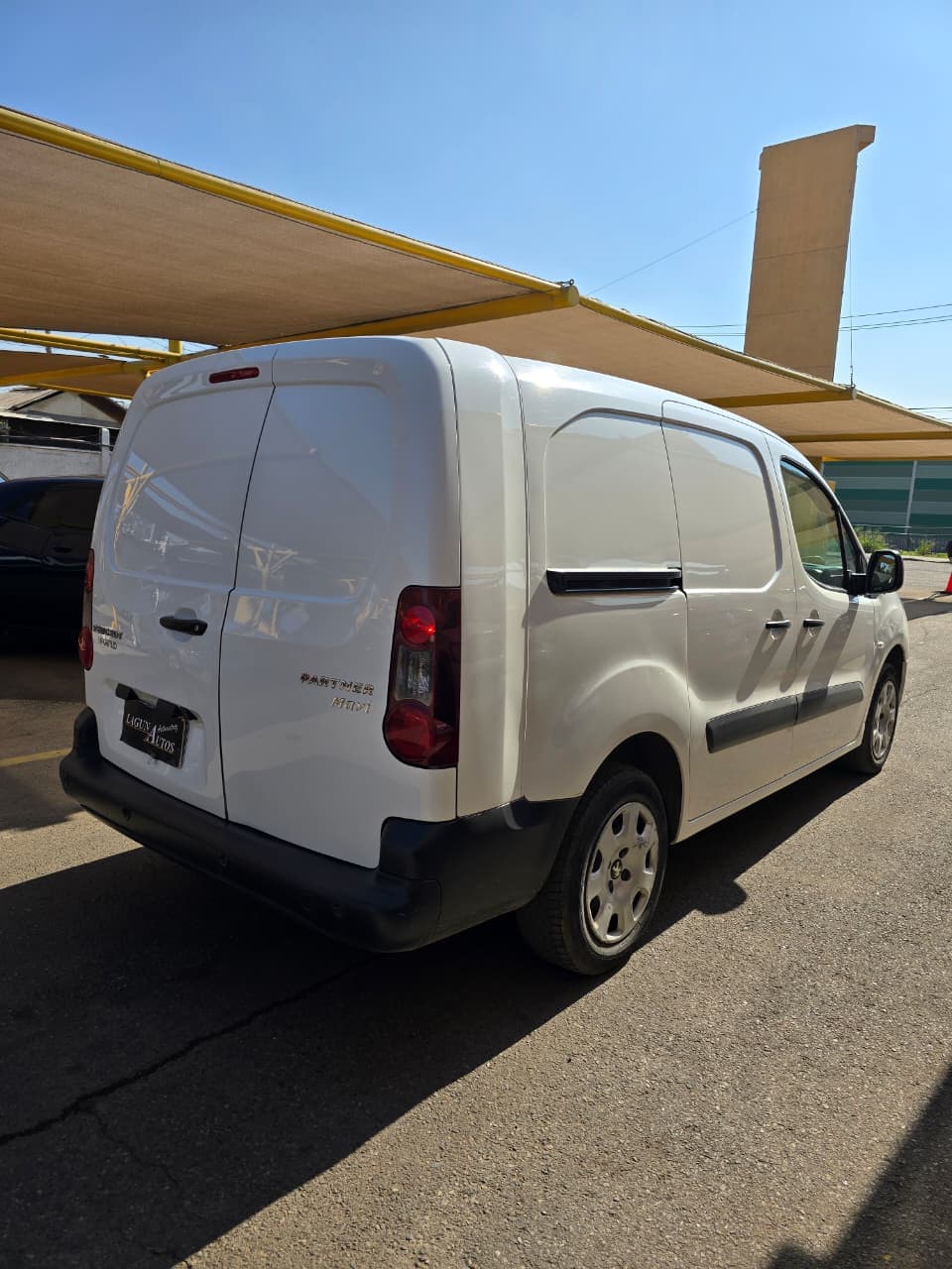 PEUGEOT Partner Maxi HDi 1.6 2017 - Imagen 3