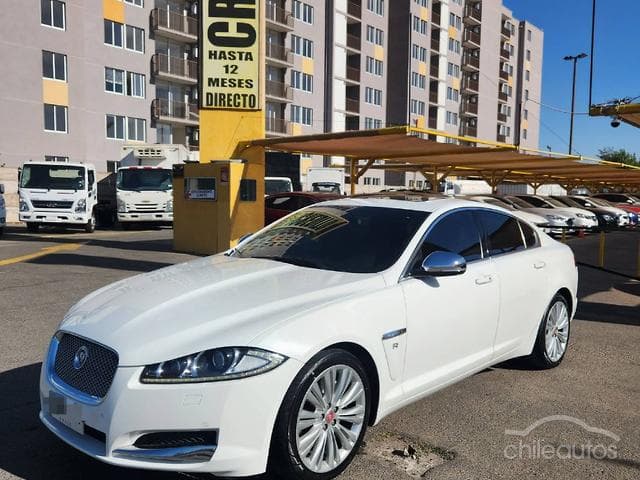 JAGUAR Xf 2.0 Turbo Look R 2015 - Imagen 3