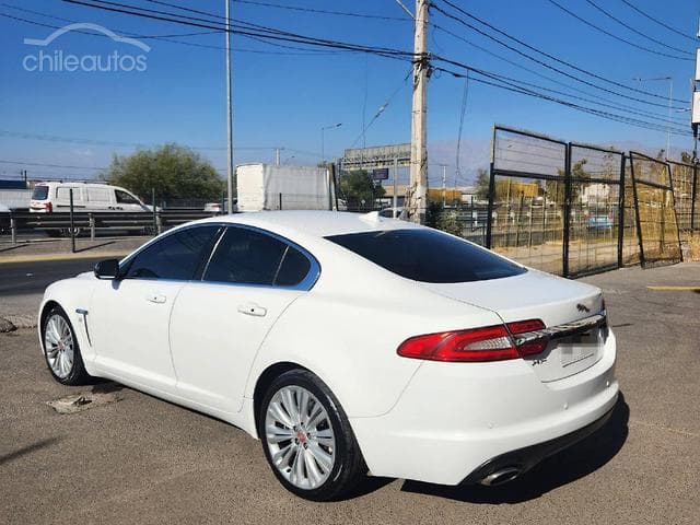 JAGUAR Xf 2.0 Turbo Look R 2015 - Imagen 4