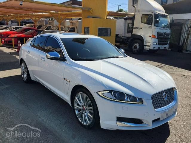 JAGUAR Xf 2.0 Turbo Look R 2015 - Imagen 1