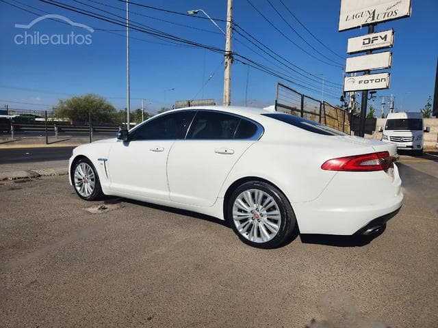 JAGUAR Xf 2.0 Turbo Look R 2015 - Imagen 5