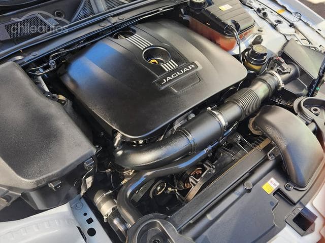 JAGUAR Xf 2.0 Turbo Look R 2015 - Imagen 8