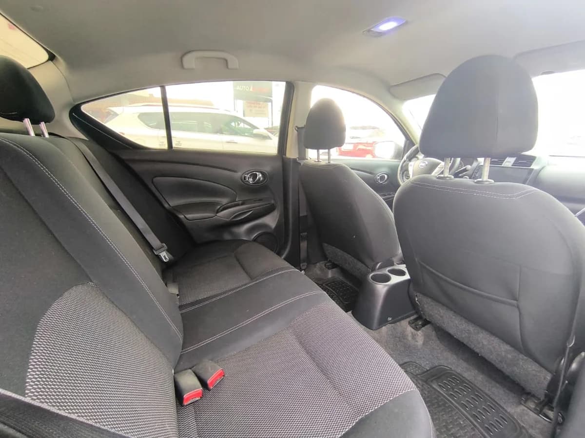 NISSAN VERSA SENSE 1.6 2015 - Imagen 5