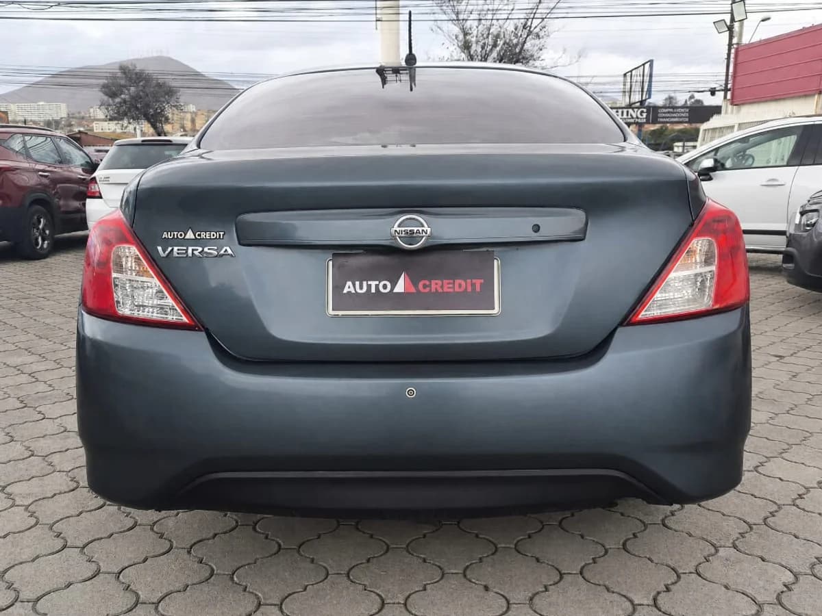 NISSAN VERSA SENSE 1.6 2015 - Imagen 6