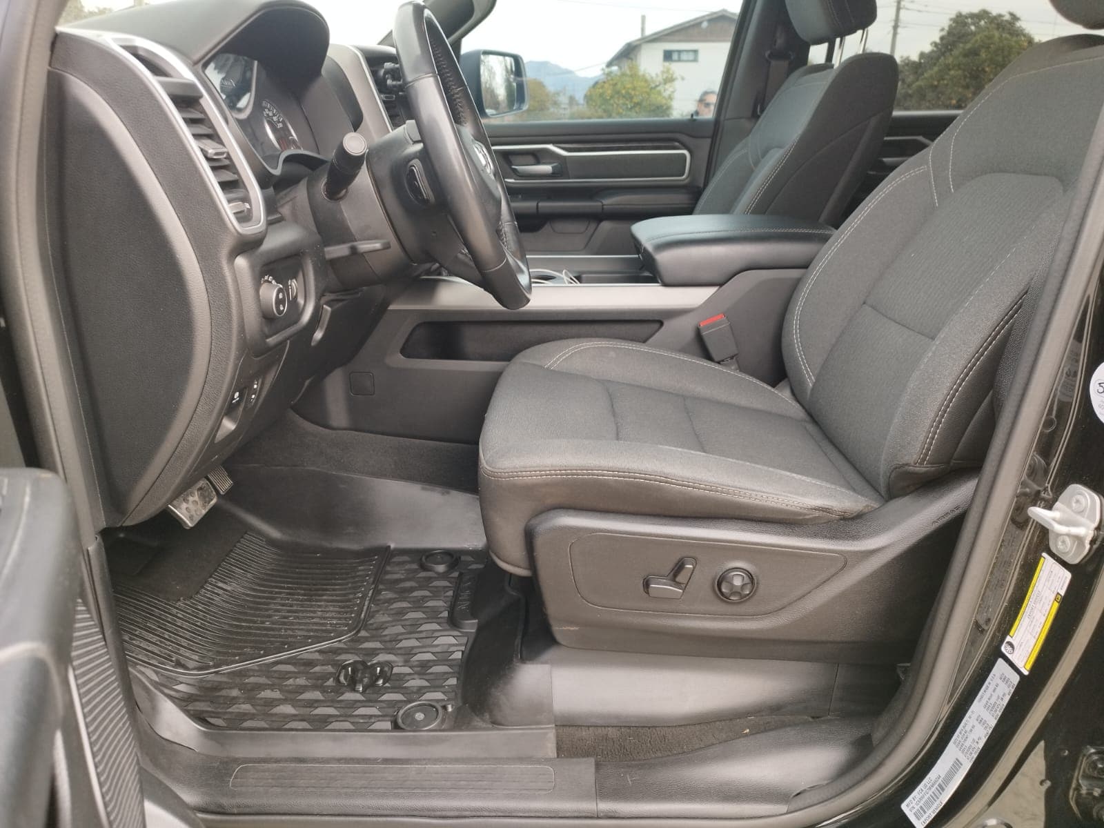 RAM 1500 Bighorn 2021 - Imagen 14
