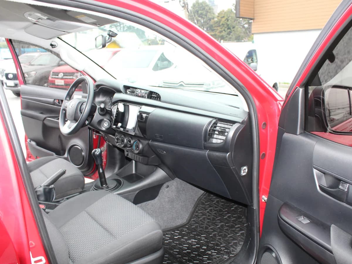 TOYOTA Hilux 2.4 4x4 2018 - Imagen 5