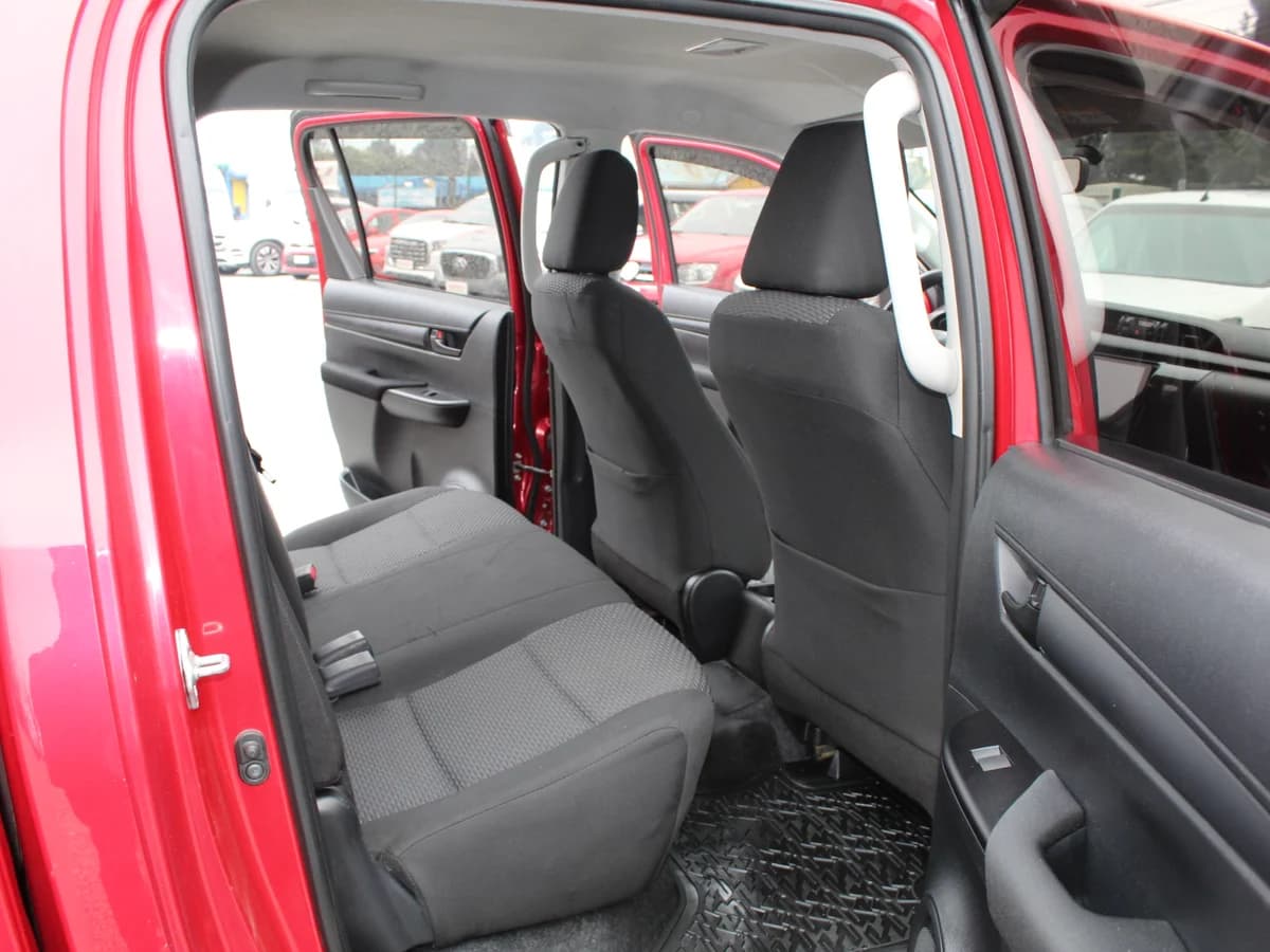 TOYOTA Hilux 2.4 4x4 2018 - Imagen 7