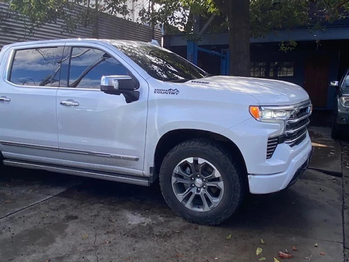 CHEVROLET SILVERADO Diesel 3.0 TD 2023 - Imagen 2