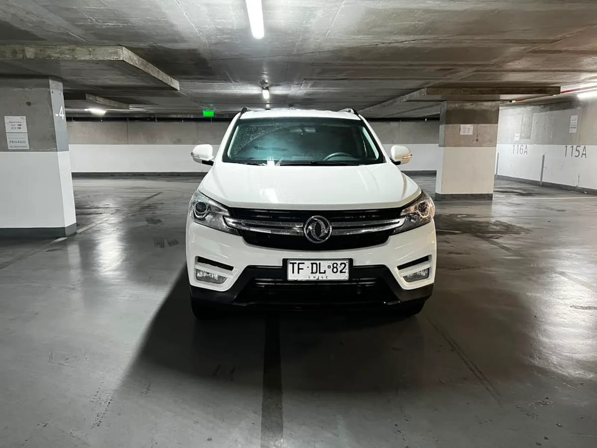 DFSK SUV 560 COMFORT 1.8L 4X2 MT5 5P año 2024 - Imagen 2