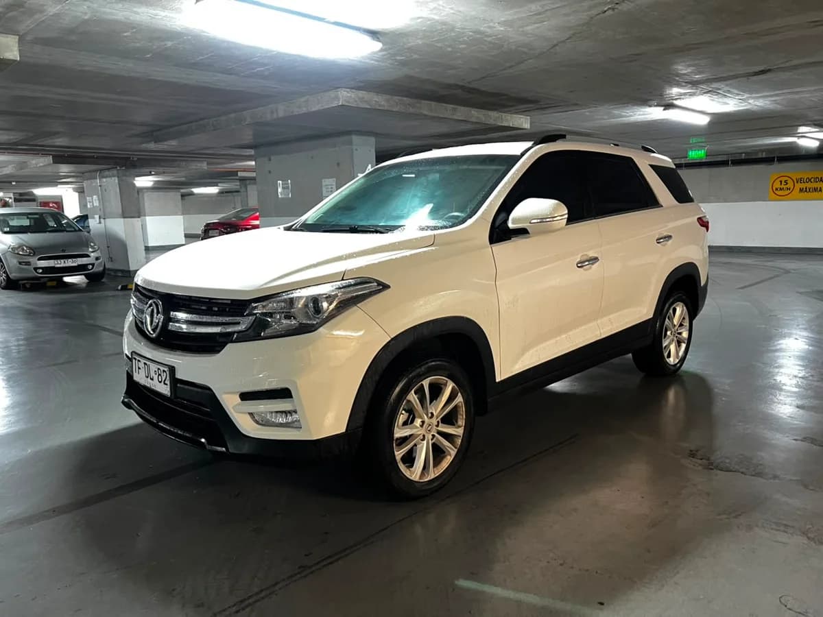 DFSK SUV 560 COMFORT 1.8L 4X2 MT5 5P año 2024 - Imagen 3