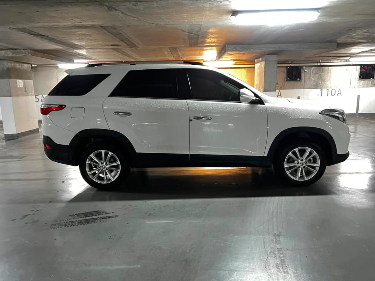 DFSK SUV 560 COMFORT 1.8L 4X2 MT5 5P año 2024 - Imagen 4