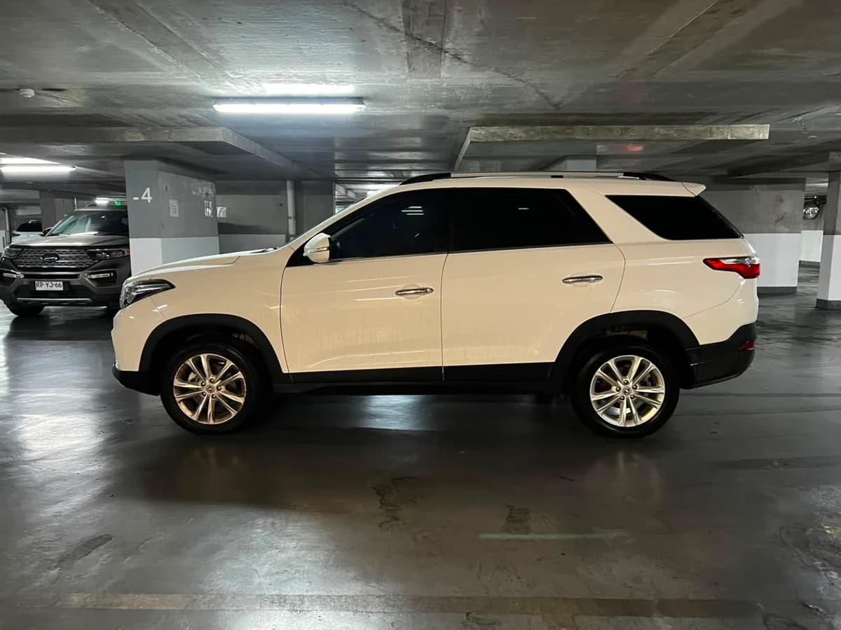 DFSK SUV 560 COMFORT 1.8L 4X2 MT5 5P año 2024 - Imagen 5