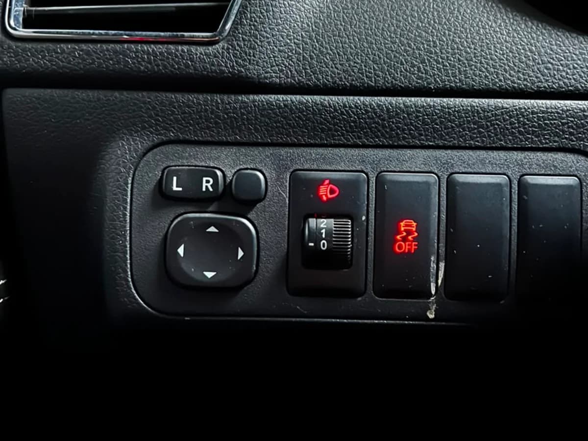 DFSK SUV 560 COMFORT 1.8L 4X2 MT5 5P año 2024 - Imagen 14