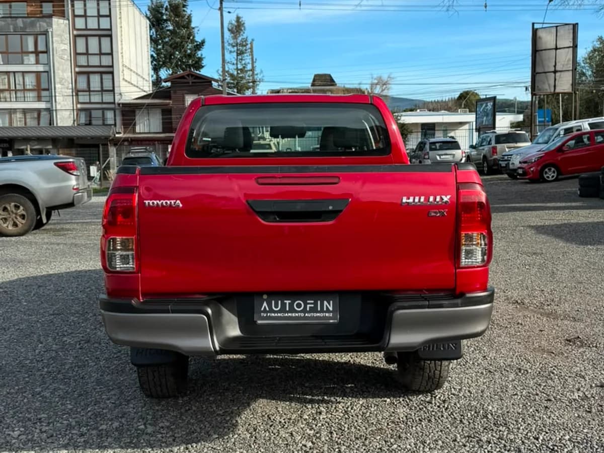 TOYOTA HILUX 2023 - Imagen 4