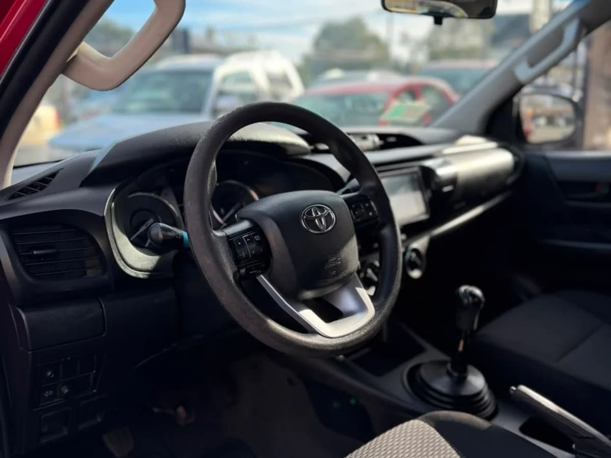 TOYOTA HILUX 2023 - Imagen 20