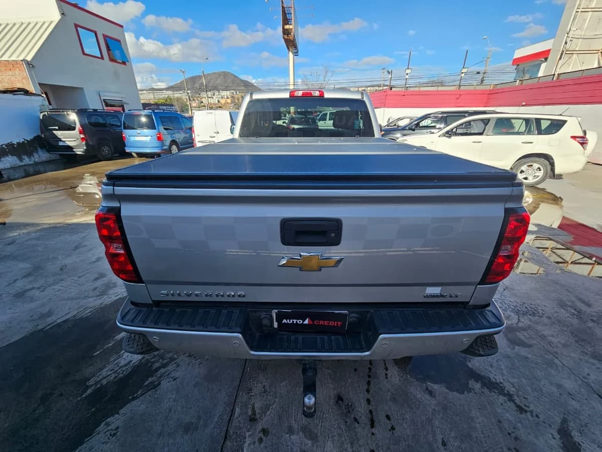 CHEVROLET SILVERADO RC 4X4 2018 - Imagen 9