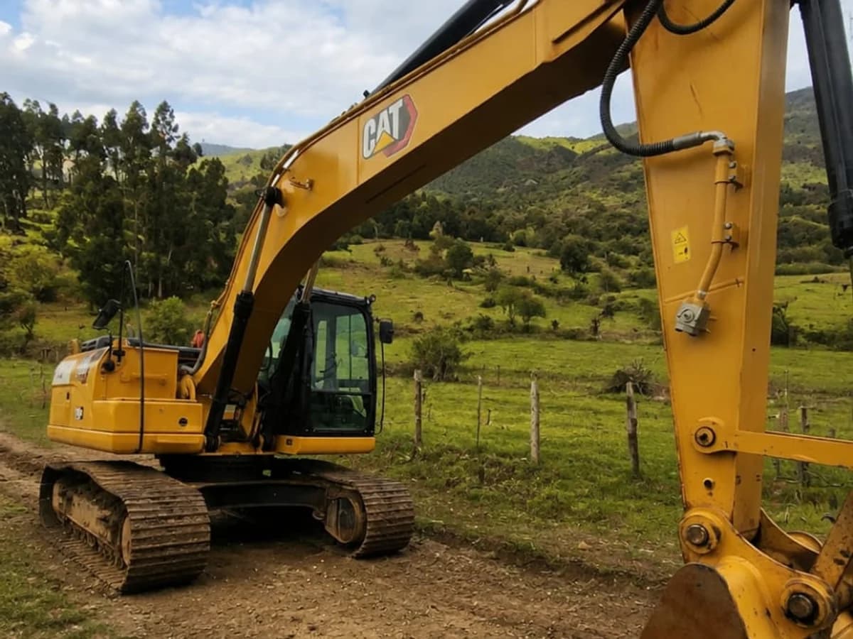 Caterpillar 320 GX 2022 DIESEL - Imagen 1