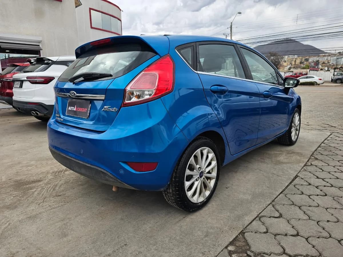 FORD FIESTA TITANIUM 1.6 2017 - Imagen 4