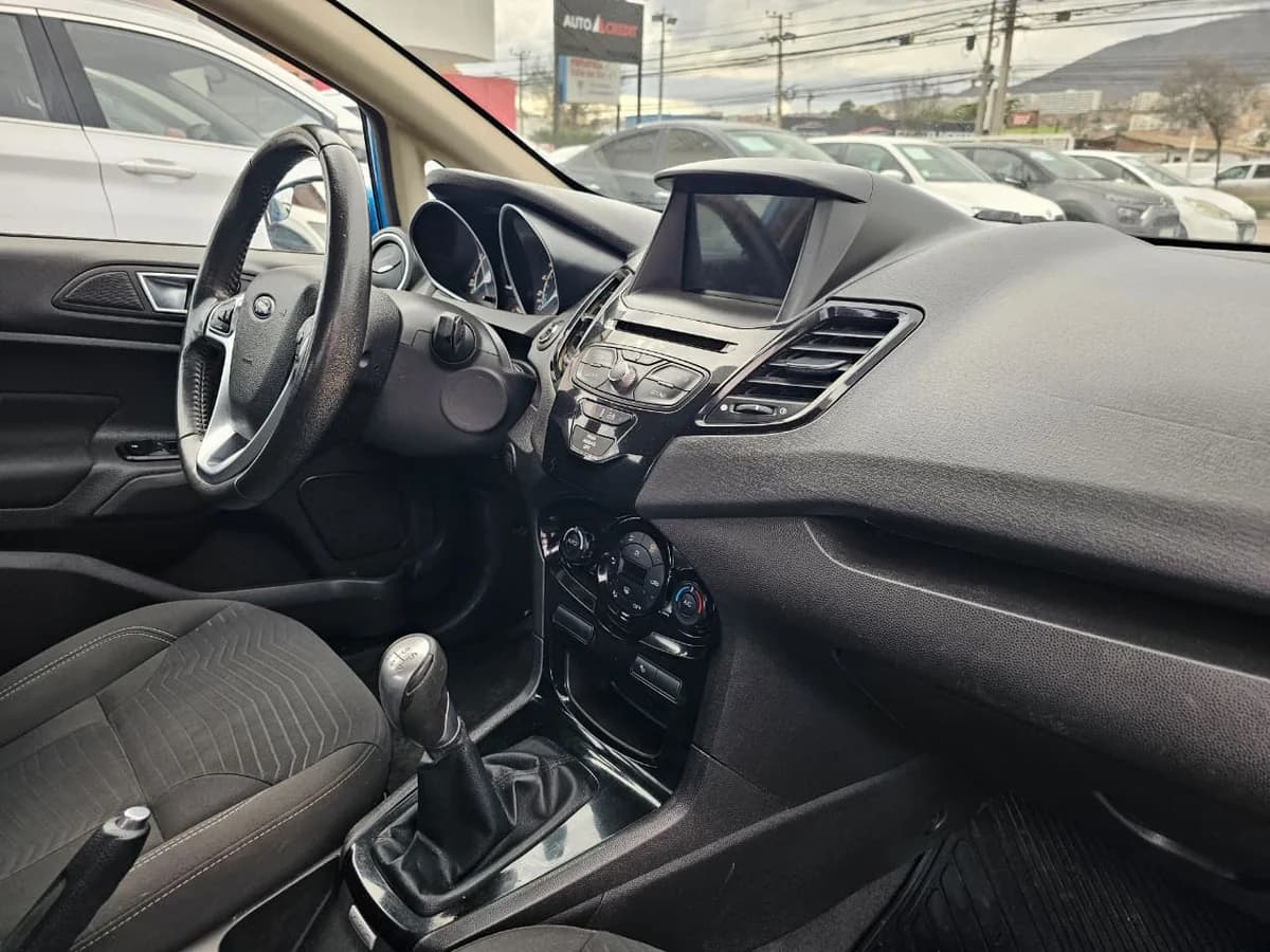 FORD FIESTA TITANIUM 1.6 2017 - Imagen 10