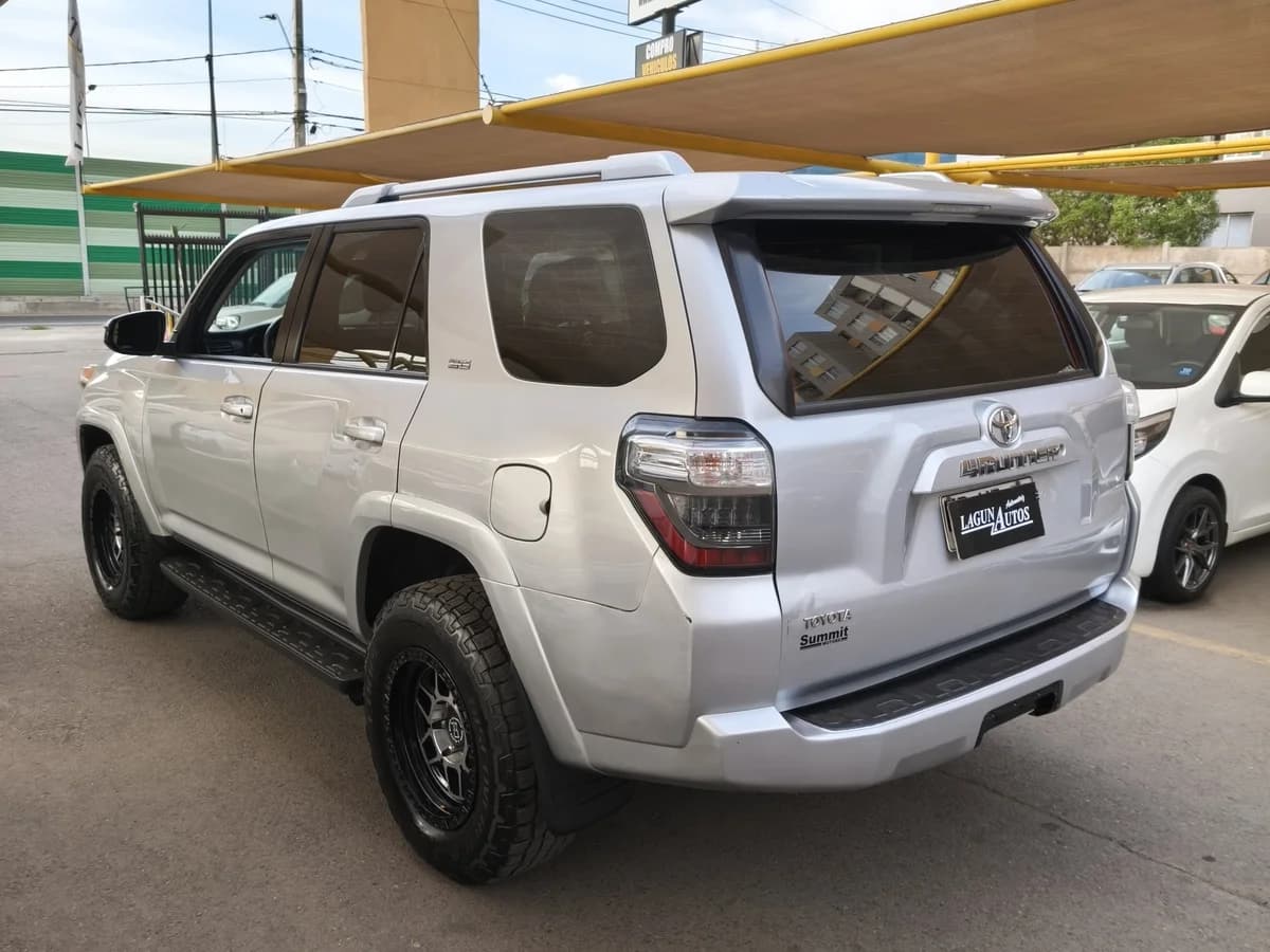 TOYOTA 4RUNNER 4X4 4.0 AUT SR5 CONTROL VOLANTE EURO V AT 5P 2018 - Imagen 6