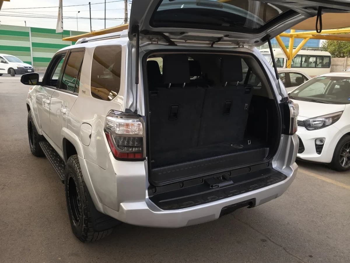 TOYOTA 4RUNNER 4X4 4.0 AUT SR5 CONTROL VOLANTE EURO V AT 5P 2018 - Imagen 4