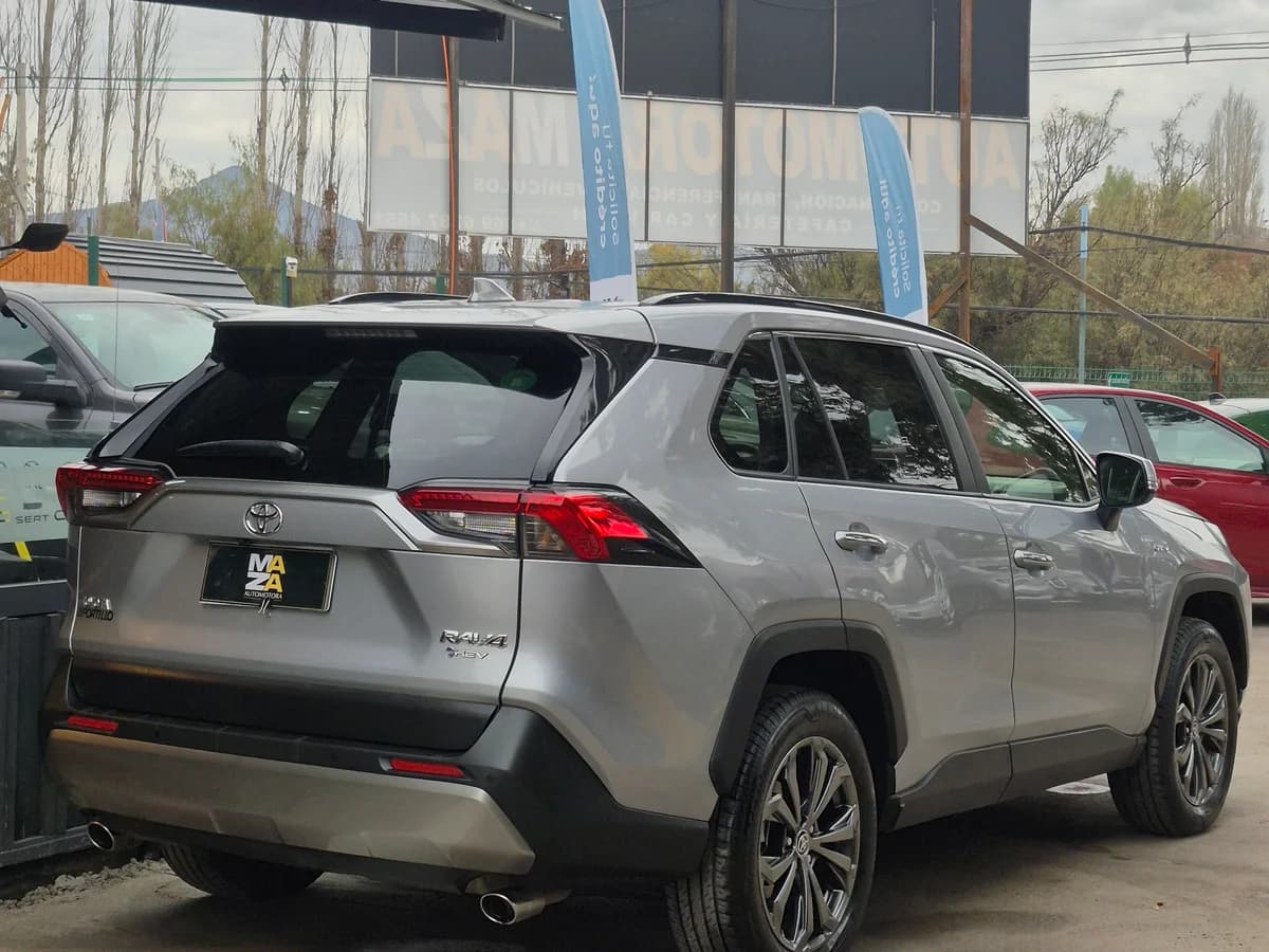 TOYOTA Rav4 2.5 LIMITED HYBRID 4X4 2025 - Imagen 17