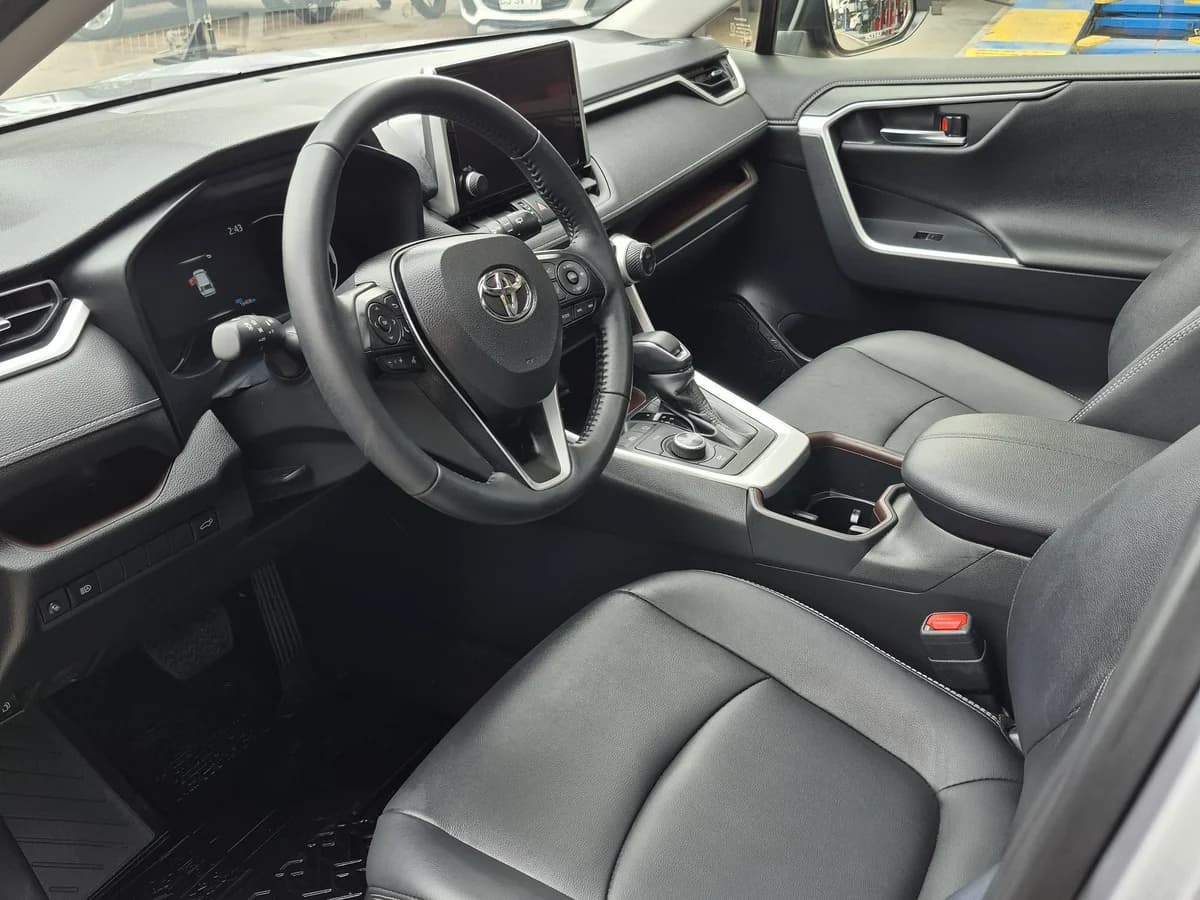 TOYOTA Rav4 2.5 LIMITED HYBRID 4X4 2025 - Imagen 21