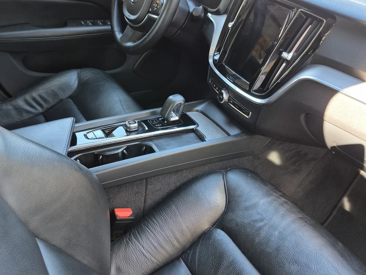 VOLVO S60 B4 2.0 2023 - Imagen 9