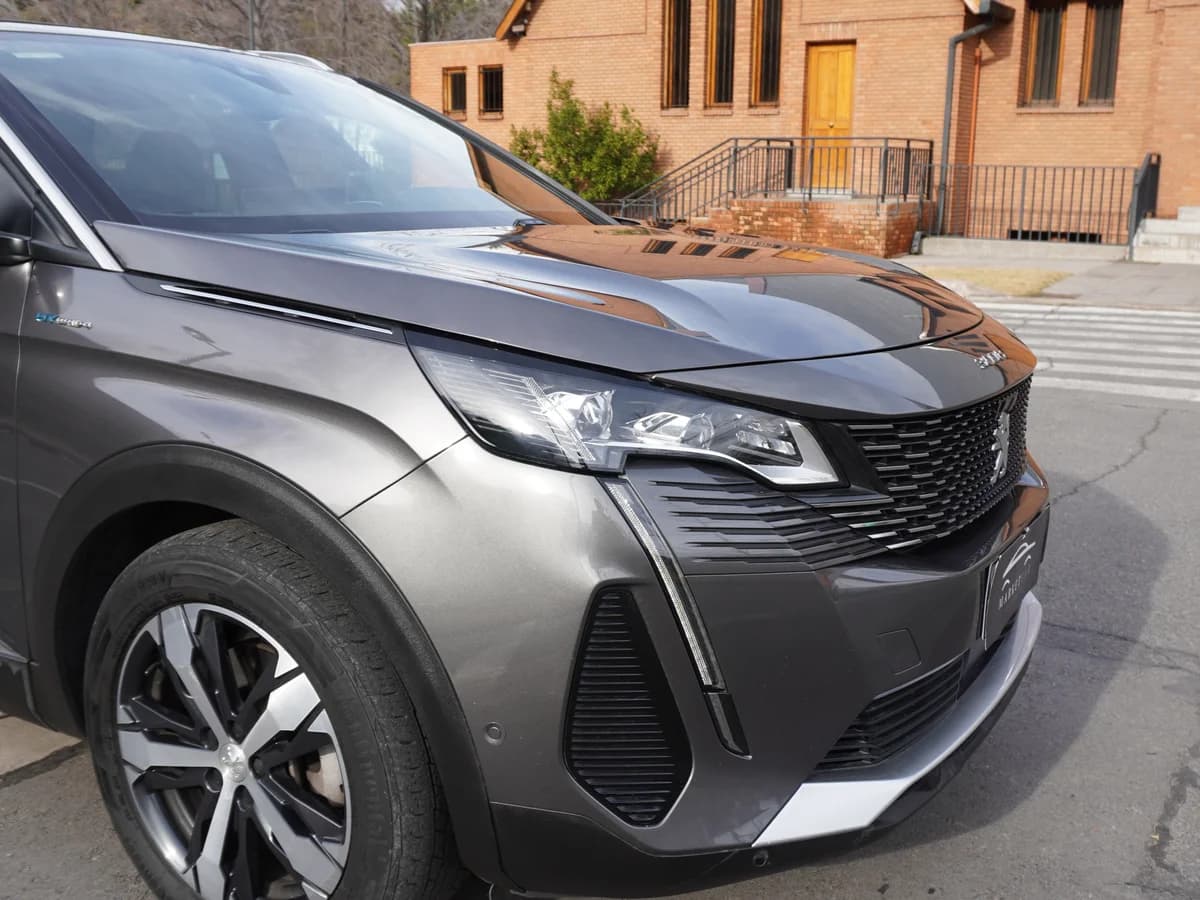 Peugeot 3008 1.6 GT Hibrido año 2023 - Imagen 11