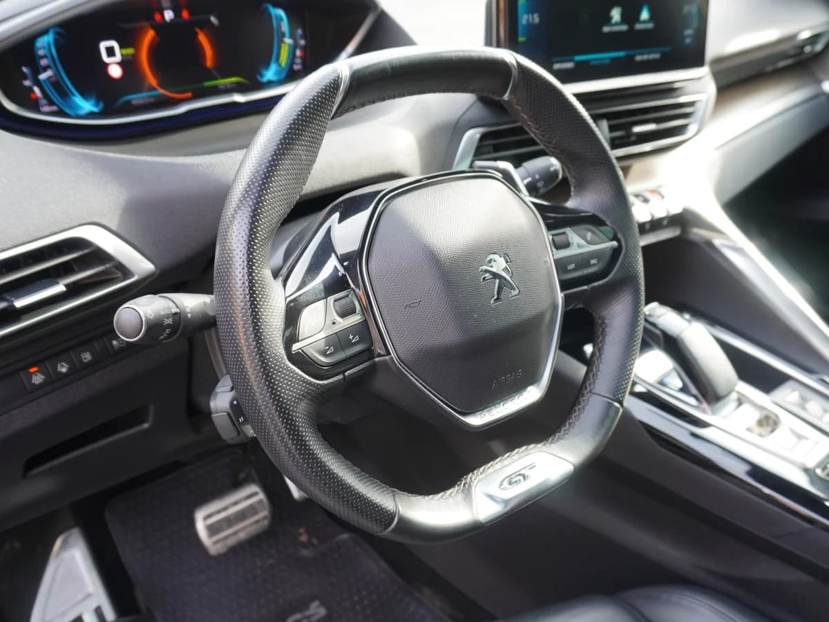 Peugeot 3008 1.6 GT Hibrido año 2023 - Imagen 25