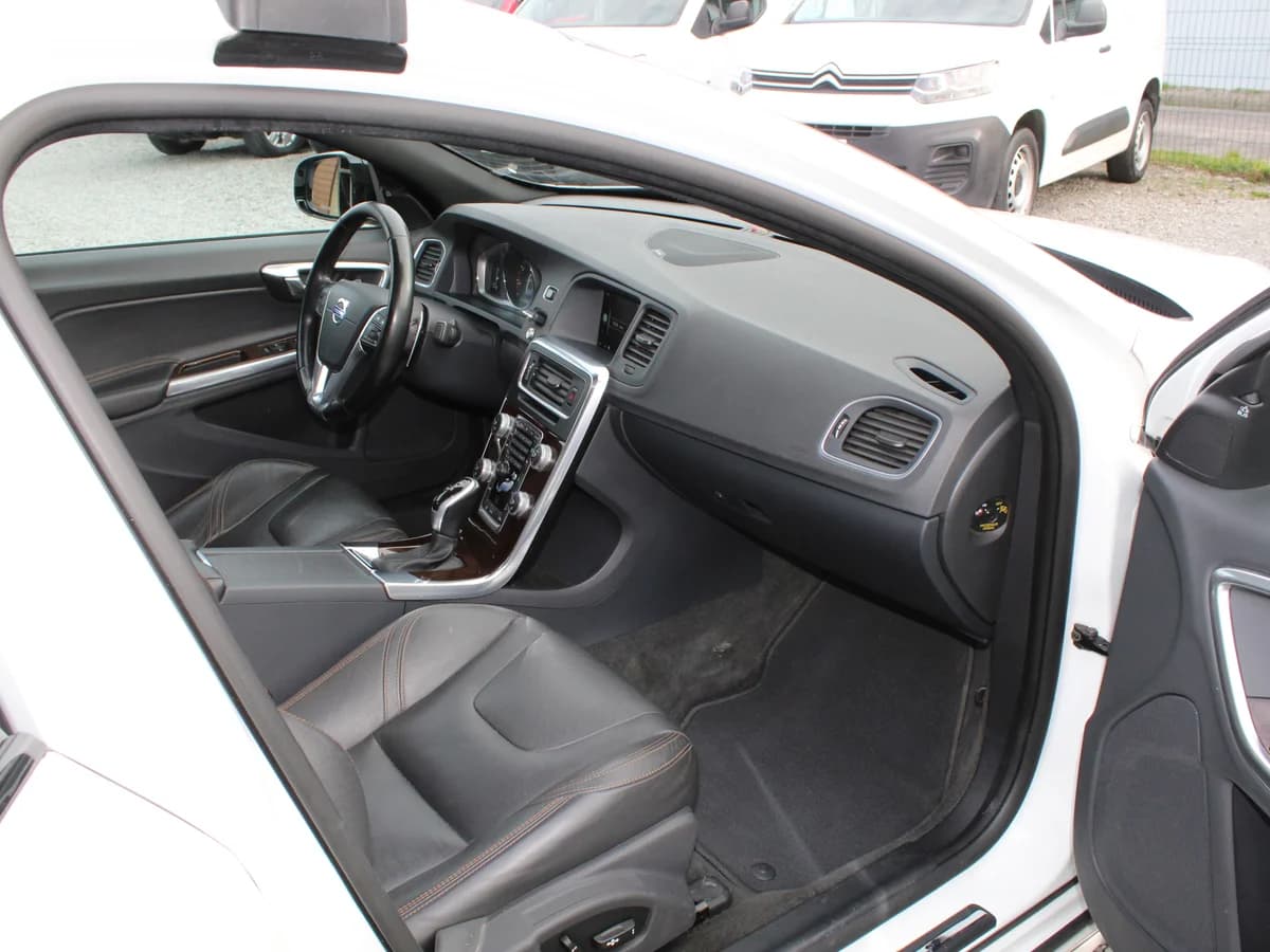 VOLVO S60 AWD 2016 - Imagen 5
