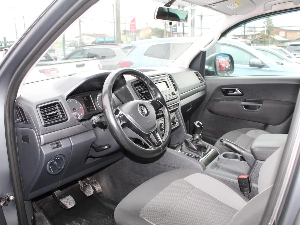 VOLKSWAGEN Amarok 2.0 TRENDLINE DIESEL 4MOTION 4X4 DOB. CAB. MT 4P 2019 - Imagen 10