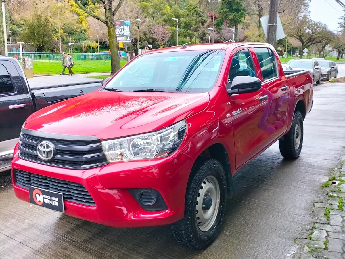 TOYOTA Hilux 2.4 D 4X4 2022 - Imagen 2