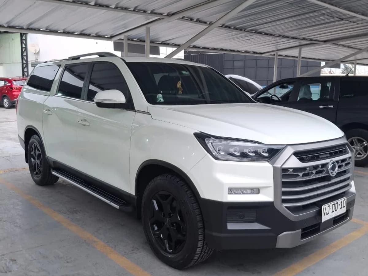 SSANGYONG Musso 2.2 TD LIMITED PLUS DIESEL 4WD AT6 2025 - Imagen 1