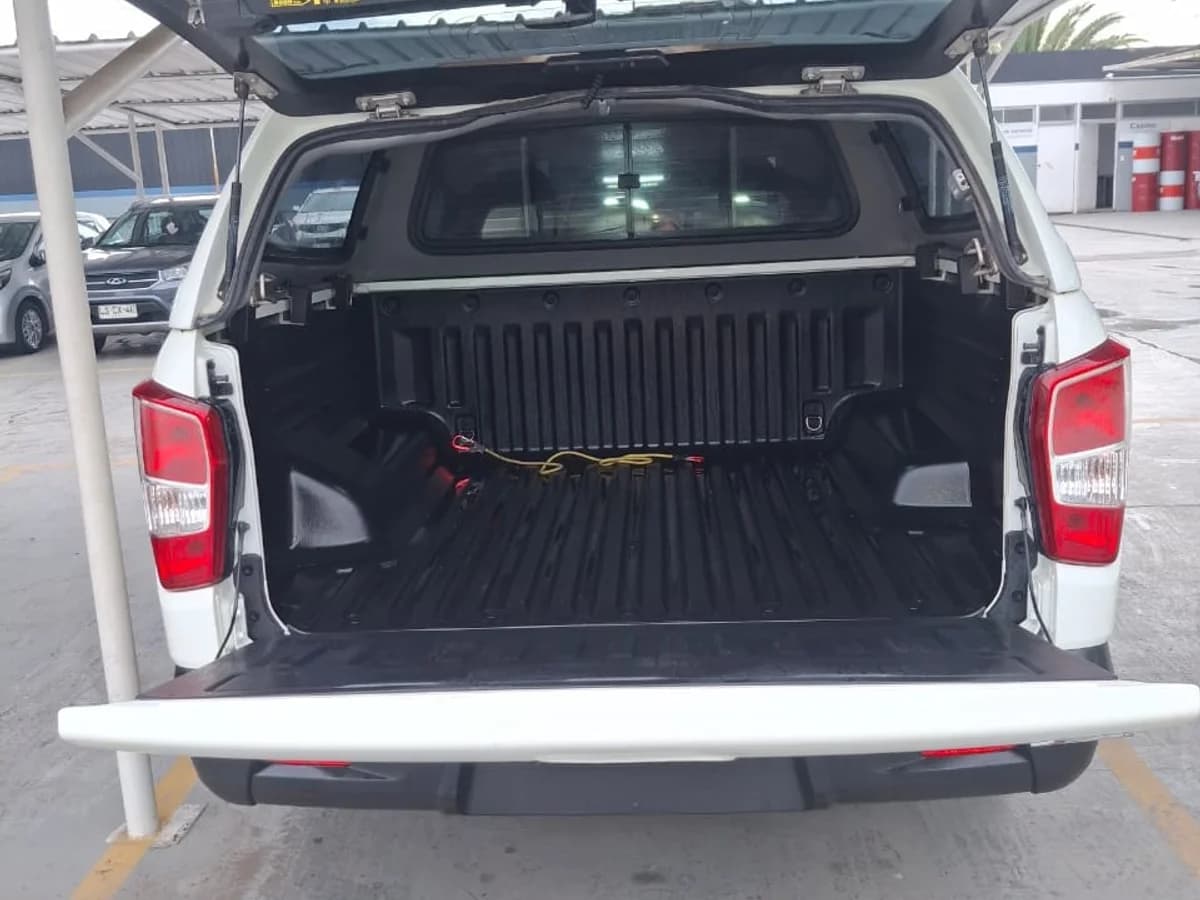 SSANGYONG Musso 2.2 TD LIMITED PLUS DIESEL 4WD AT6 2025 - Imagen 3