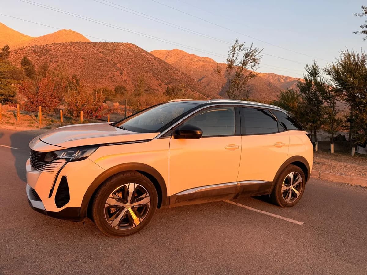 PEUGEOT 3008 ALLURE BLUEHDI 130 1.5 2023 - Imagen 13