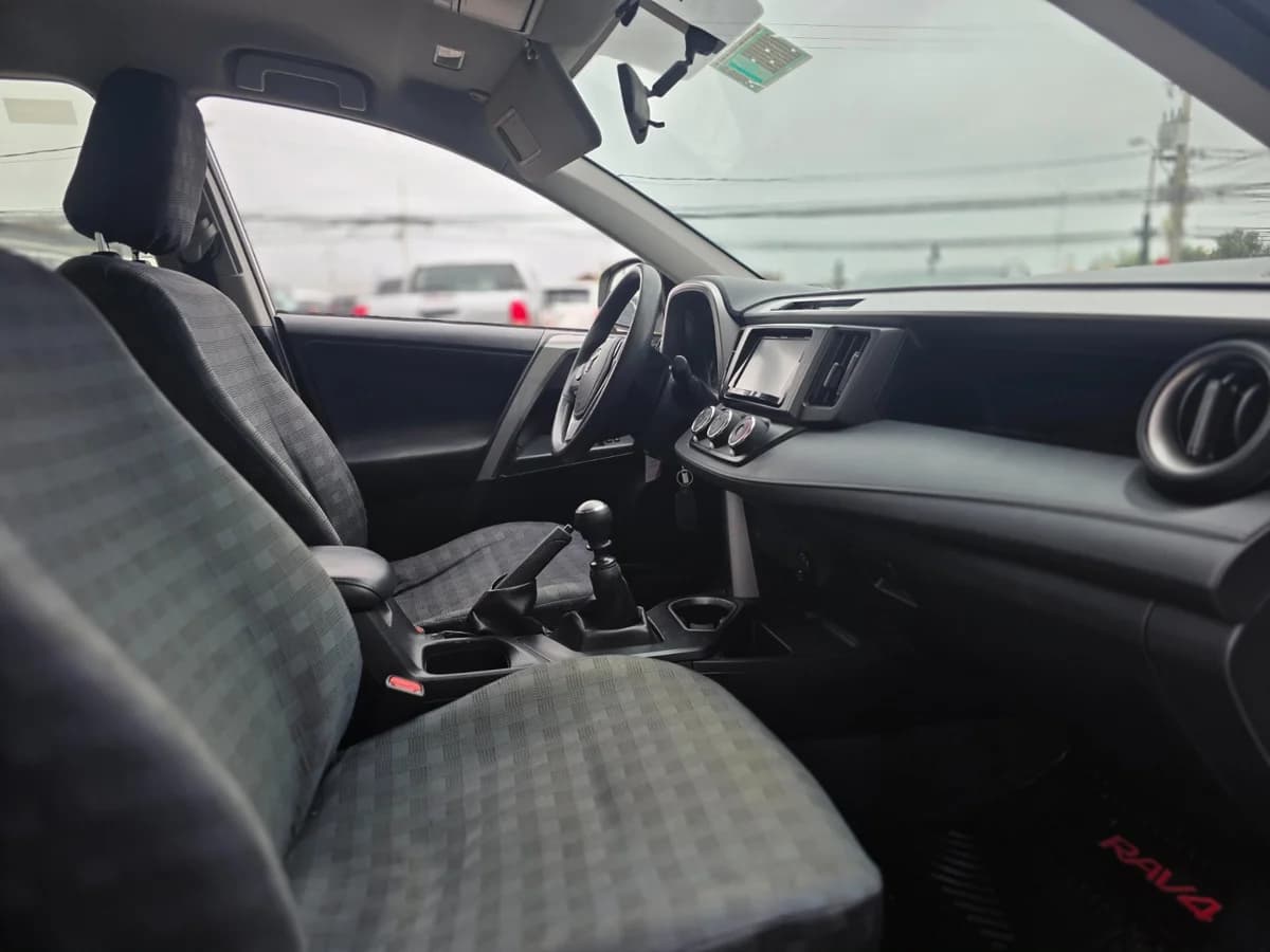 TOYOTA Rav4 2.0 2017 - Imagen 2