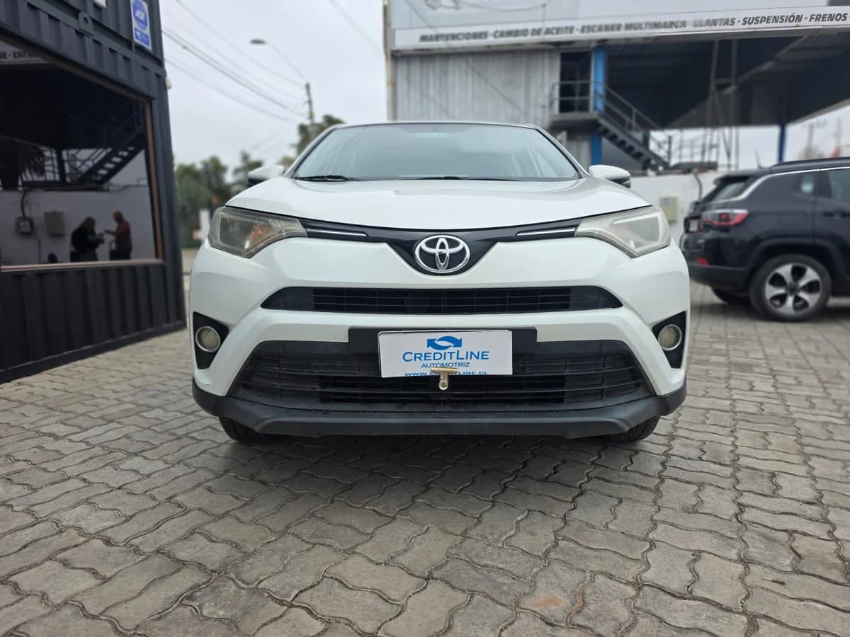 TOYOTA Rav4 2.0 2017 - Imagen 8