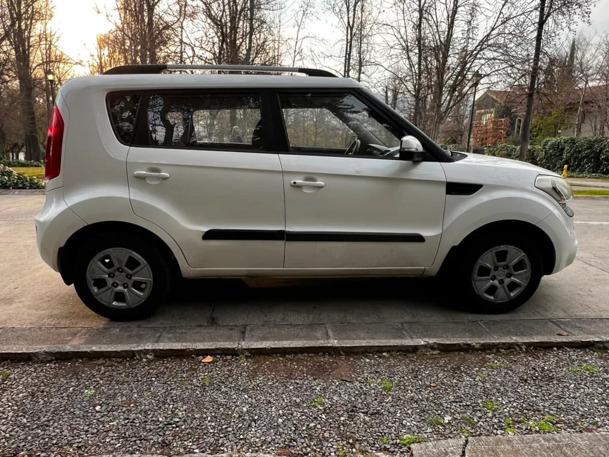 KIA Soul LX 1.6L MT6 año 2014 - Imagen 5