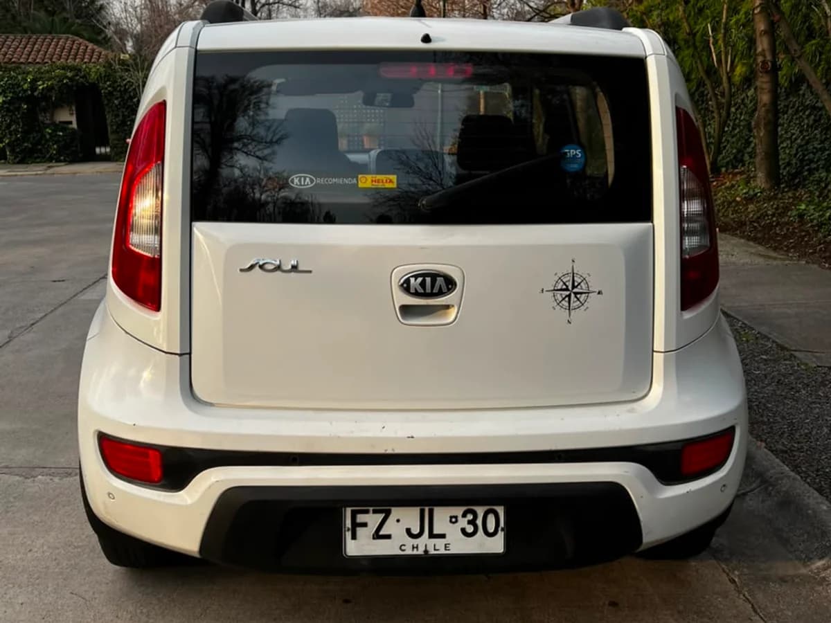 KIA Soul LX 1.6L MT6 año 2014 - Imagen 7