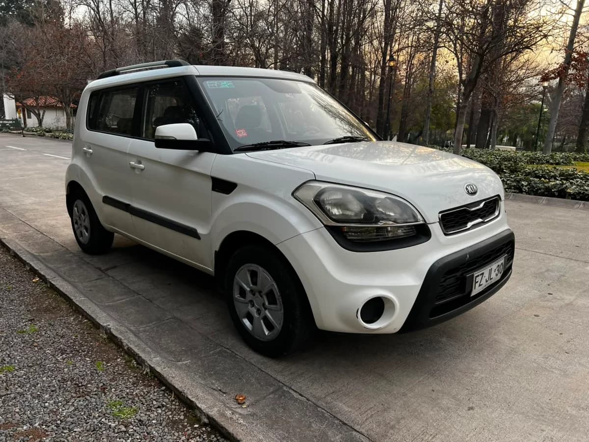 KIA Soul LX 1.6L MT6 año 2014 - Imagen 12