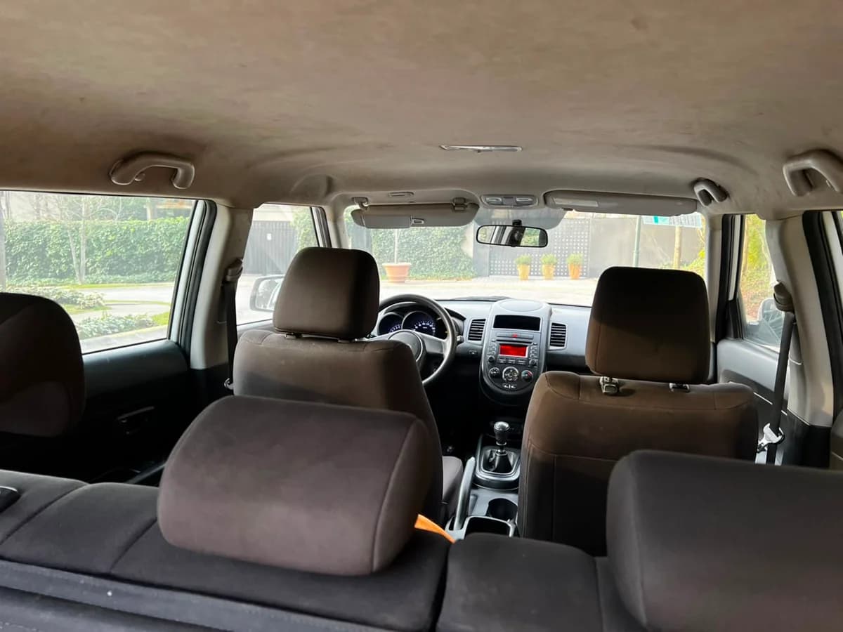 KIA Soul LX 1.6L MT6 año 2014 - Imagen 14