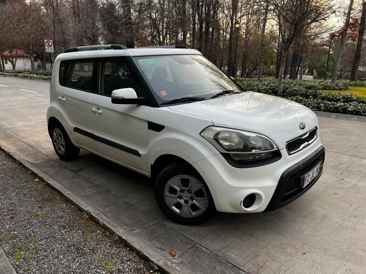 KIA Soul LX 1.6L MT6 año 2014 - Imagen 20