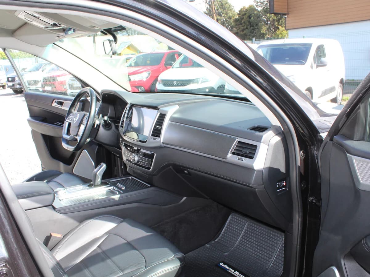 SSANGYONG Rexton 2.2D 2023 - Imagen 5