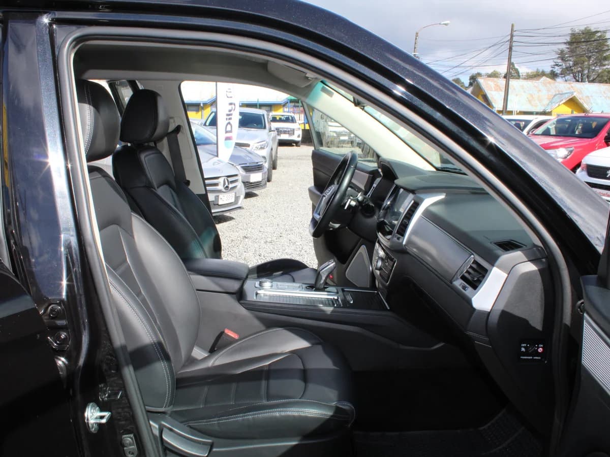 SSANGYONG Rexton 2.2D 2023 - Imagen 6